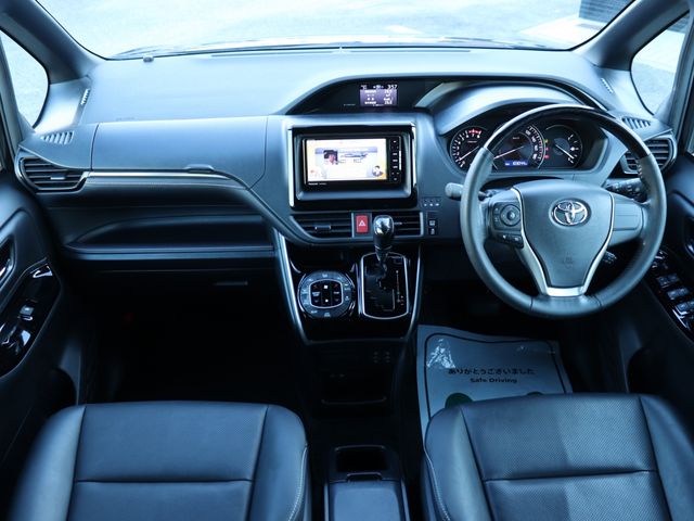 TOYOTA ESQUIRE 2018 Image 31