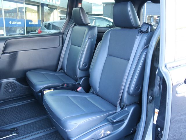 TOYOTA ESQUIRE 2018 Image 31