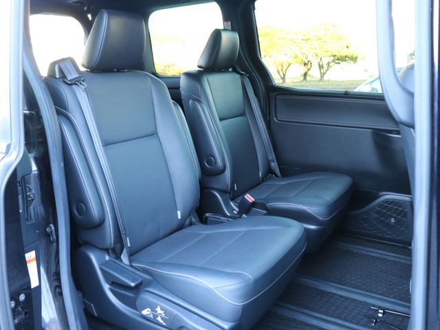 TOYOTA ESQUIRE 2018 Image 31