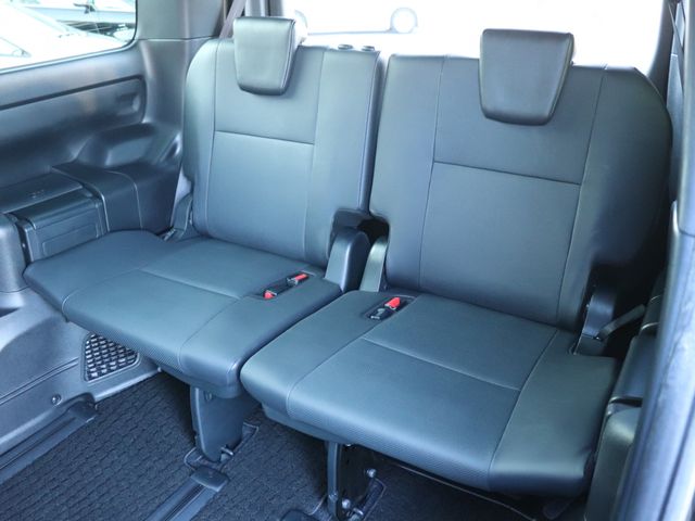 TOYOTA ESQUIRE 2018 Image 31