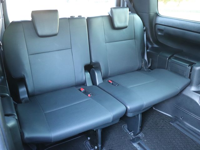 TOYOTA ESQUIRE 2018 Image 31