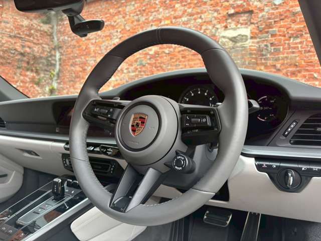 PORSCHE 911 2024 Image 31