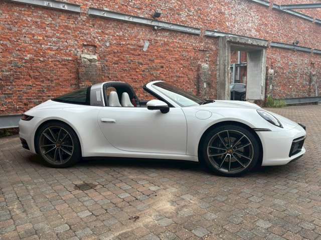 PORSCHE 911 2024 Image 31