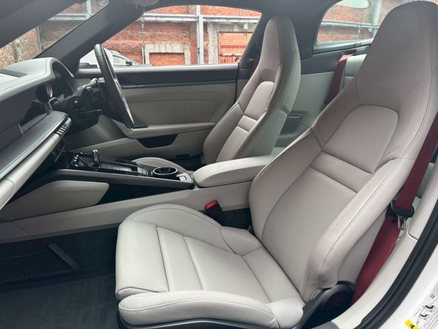 PORSCHE 911 2024 Image 31