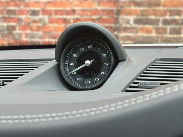 PORSCHE 911 2024 Image 31