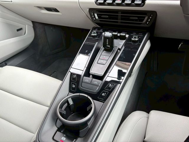 PORSCHE 911 2024 Image 31