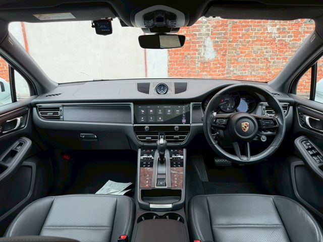 PORSCHE MACAN 2024 Image 31