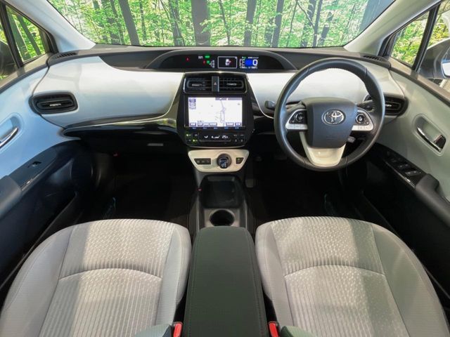 TOYOTA PRIUS 2016 Image 31