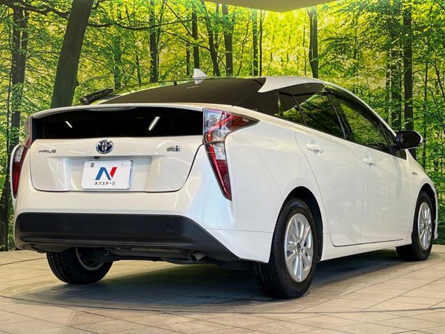 TOYOTA PRIUS 2016 Image 31