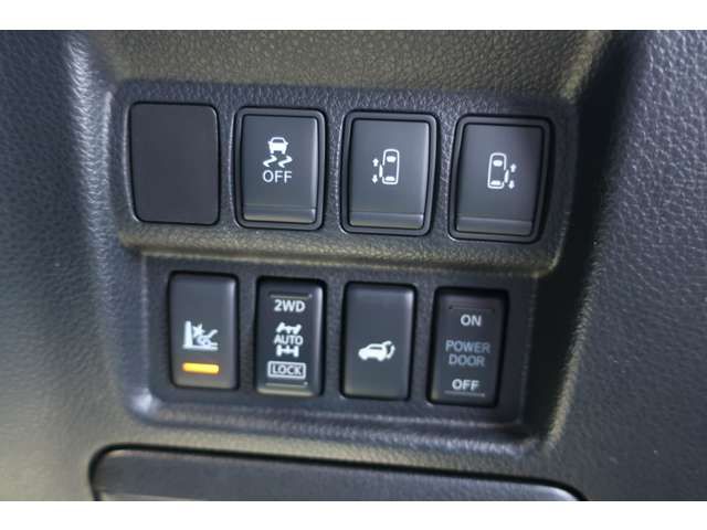 NISSAN ELGRAND  4WD 2016 Image 31