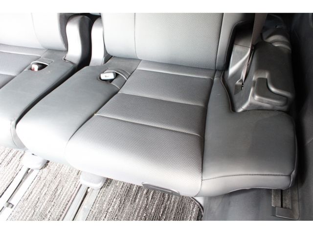 TOYOTA VELLFIRE 2018 Image 31