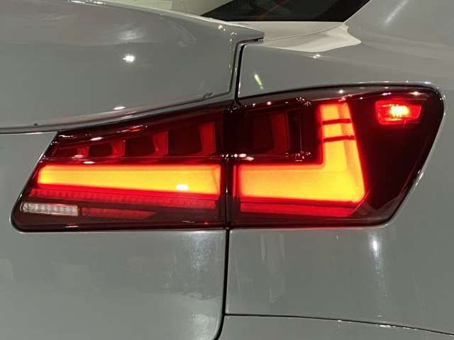 TOYOTA LEXUS IS350 2005 Image 31