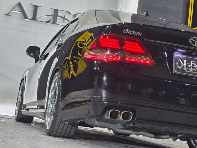 TOYOTA CROWN SEDAN 2010 Image 31