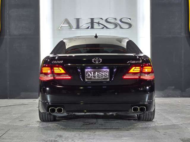 TOYOTA CROWN SEDAN 2010 Image 31