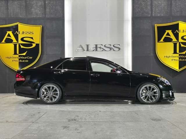 TOYOTA CROWN SEDAN 2010 Image 31