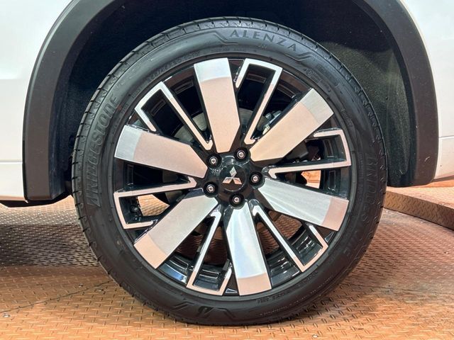 MITSUBISHI OUTLANDER PHEV 2025 Image 31