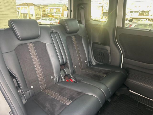 HONDA N BOX CUSTOM 2018 Image 31