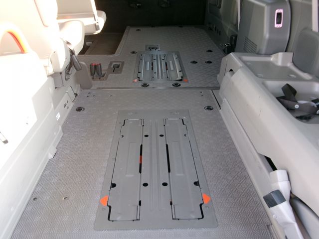 NISSAN NV350 CARAVAN 2020 Image 31