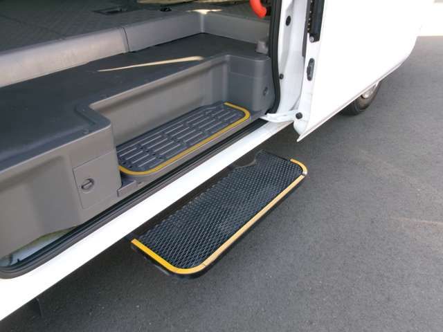 NISSAN NV350 CARAVAN 2020 Image 31