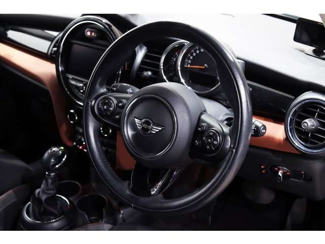 BMW MINI COOPER SD 5 2017 Image 31