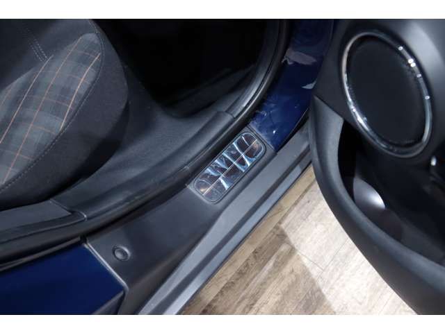 BMW MINI COOPER SD 5 2017 Image 31