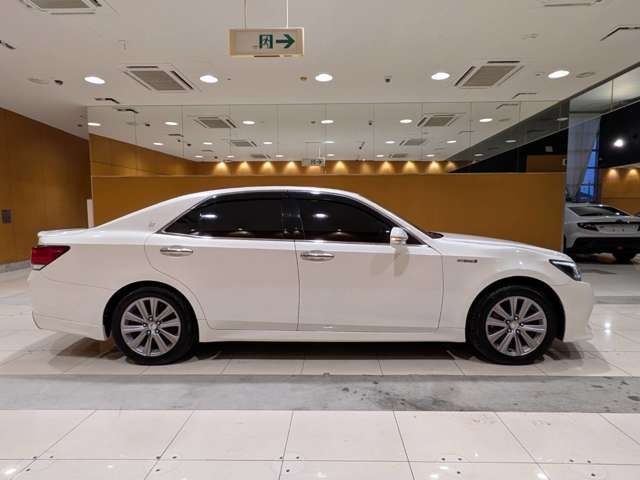 TOYOTA CROWN SEDAN HYBRID 2015 Image 31