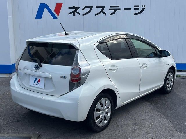 TOYOTA AQUA 2014 Image 31