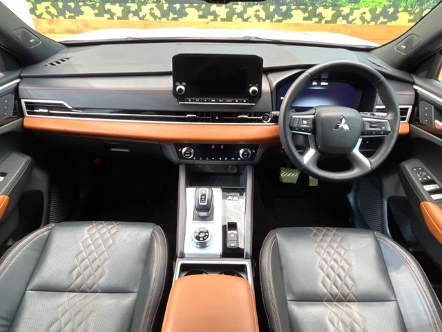 MITSUBISHI OUTLANDER PHEV 2023 Image 31