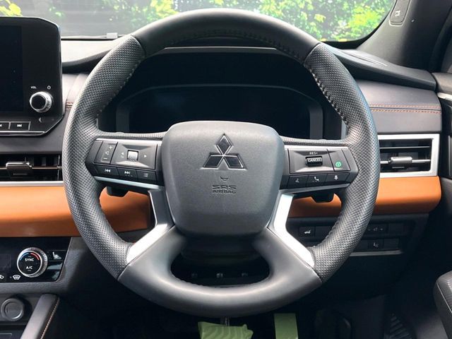 MITSUBISHI OUTLANDER PHEV 2023 Image 31