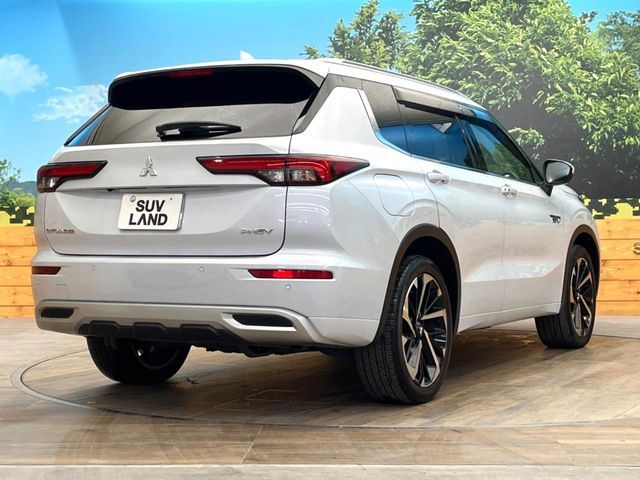 MITSUBISHI OUTLANDER PHEV 2023 Image 31