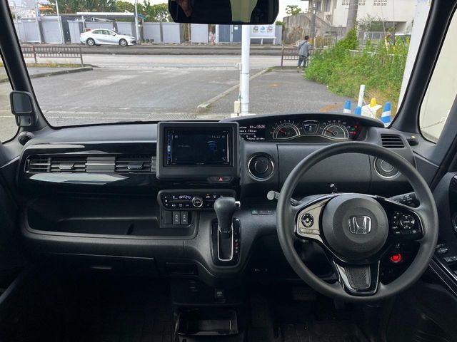 HONDA N BOX CUSTOM 2021 Image 31