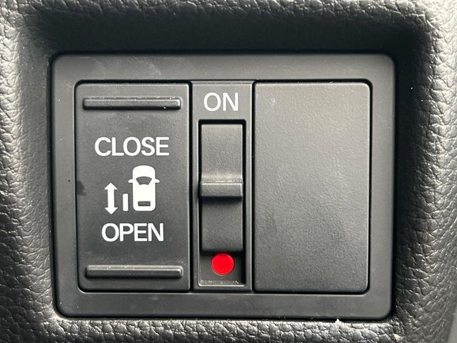 HONDA N BOX CUSTOM 2021 Image 31