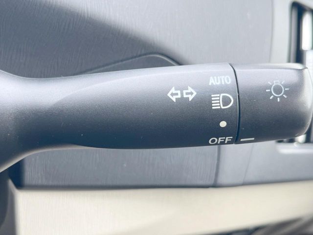 TOYOTA PRIUS 2014 Image 31
