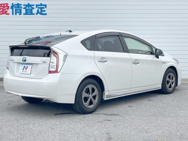 TOYOTA PRIUS 2014 Image 31