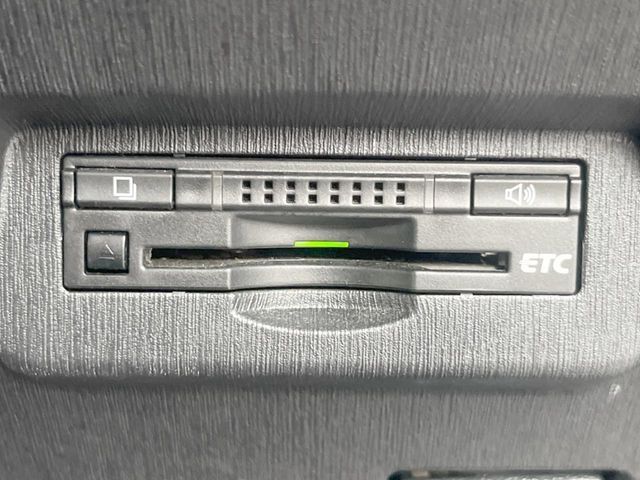 TOYOTA PRIUS ALPHA 2016 Image 31