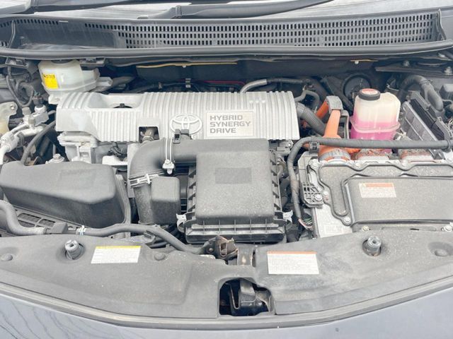 TOYOTA PRIUS ALPHA 2016 Image 31