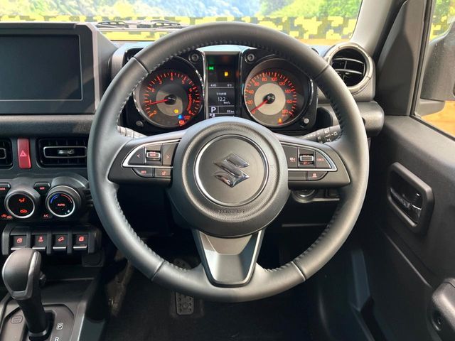 SUZUKI JIMNY NOMADE 2025 Image 31