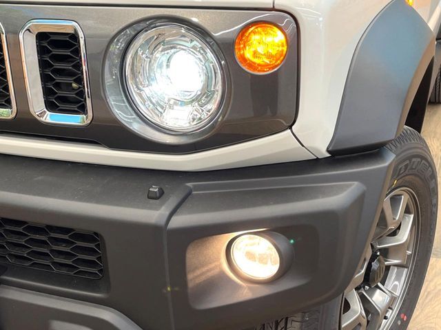 SUZUKI JIMNY NOMADE 2025 Image 31