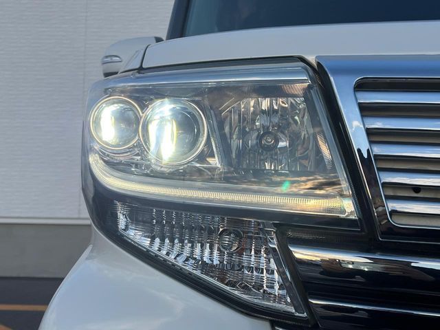 DAIHATSU TANTO CUSTOM 2017 Image 31