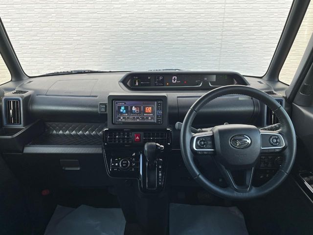 DAIHATSU TANTO CUSTOM 2021 Image 31