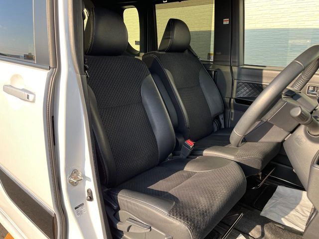 DAIHATSU TANTO CUSTOM 2021 Image 31