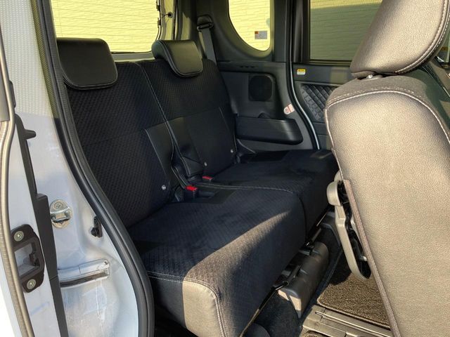 DAIHATSU TANTO CUSTOM 2021 Image 31