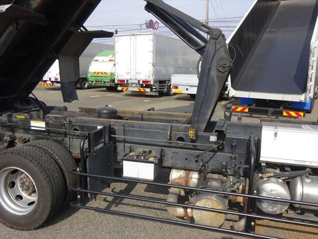 MITSUBISHI FUSOU FIGHTER 2017 Image 31