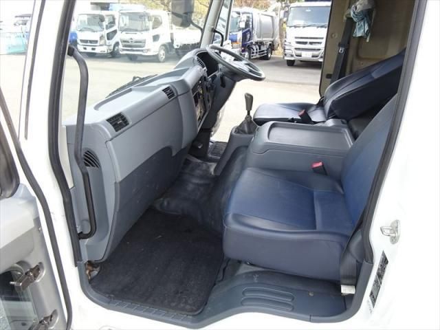 MITSUBISHI FUSOU FIGHTER 2017 Image 31