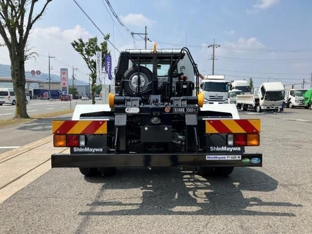 MITSUBISHI FUSOU FIGHTER 2025 Image 31