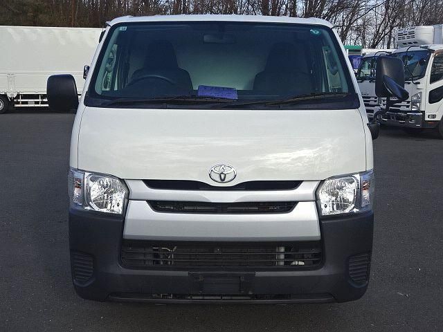TOYOTA HIACE 2018 Image 31