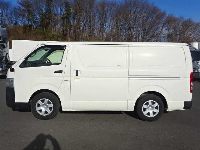 TOYOTA HIACE 2018 Image 31