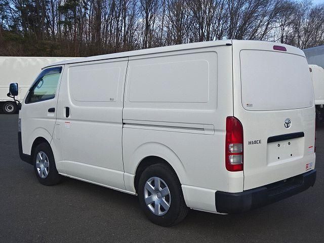 TOYOTA HIACE 2018 Image 31