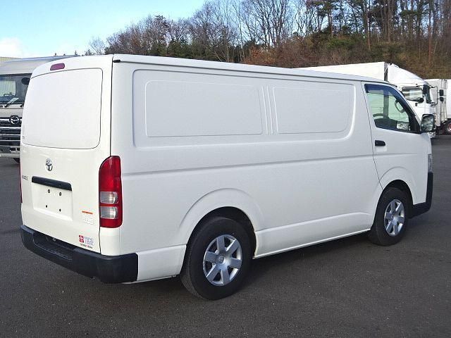 TOYOTA HIACE 2018 Image 31
