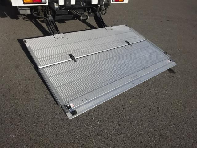 MITSUBISHI FUSOU FIGHTER 2020 Image 31